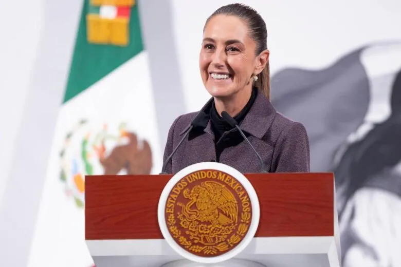 Sheinbaum afirma que buscará antes de noviembre un acuerdo con Trump sobre los aranceles a vehículos