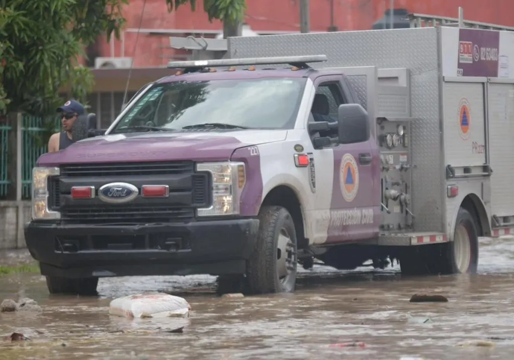 Sheinbaum alista censo de damnificados por lluvias en cinco estados-2