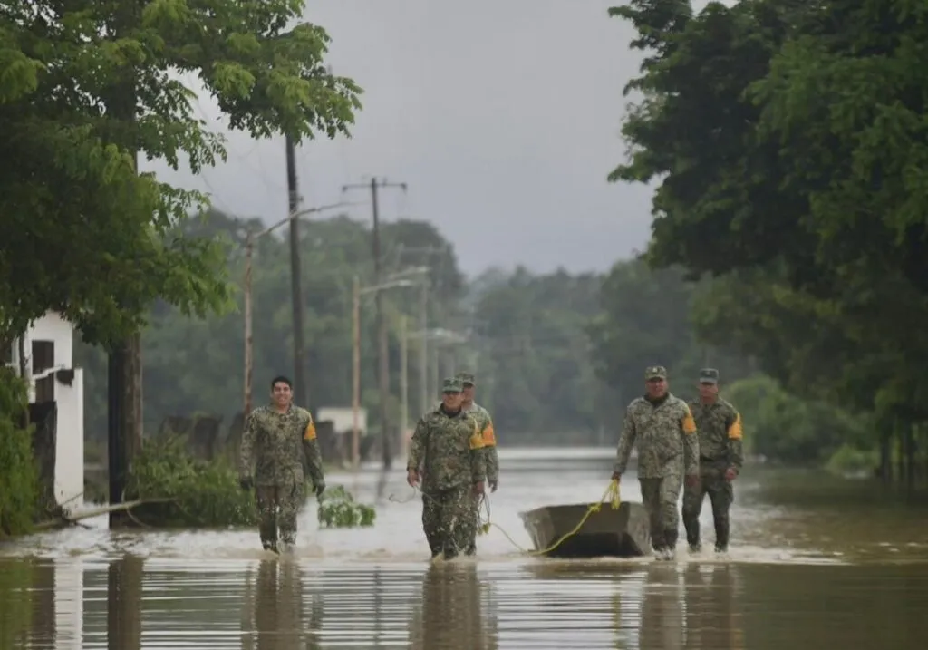 Sheinbaum alista censo de damnificados por lluvias en cinco estados-3