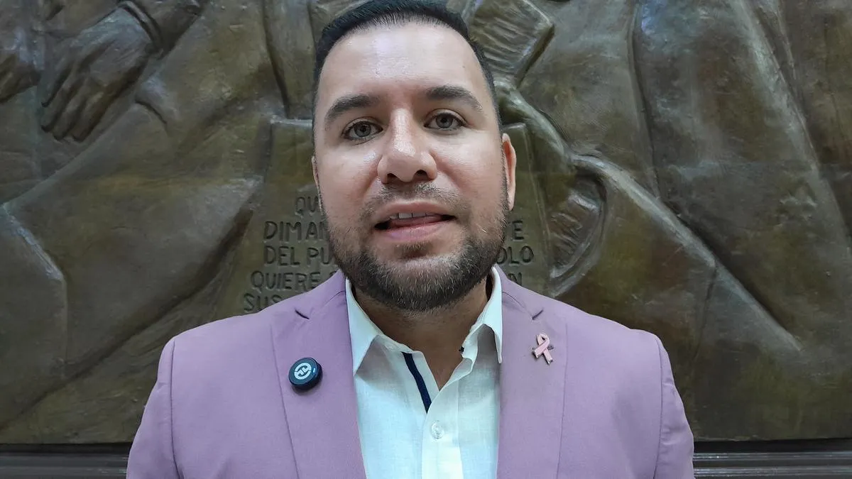 Sin información coordinador del PT sobre contratación de dos hermanos de Baltazar Gaona en Congreso