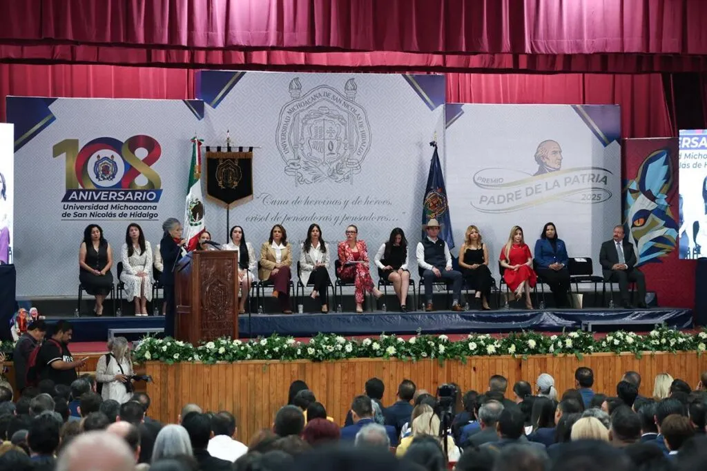 Sin presencia de exrectores ni autoridades, la UMSNH conmemoró su 108 aniversario 2