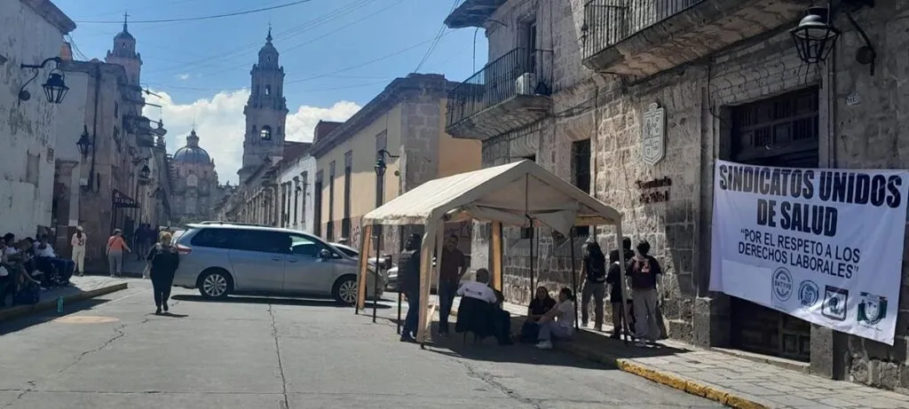 Sindicatos de salud exigen estabilidad laboral y freno a transferencias al IMSS-Bienestar