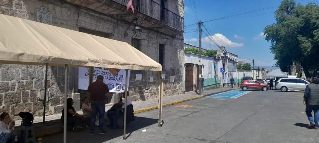 Sindicatos de salud toman oficinas de la SSM