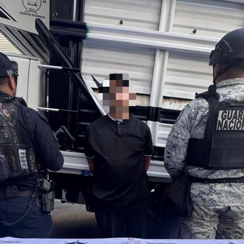 SSP asegura a hombre con arma y presunto combustible ilegal en Huandacareo