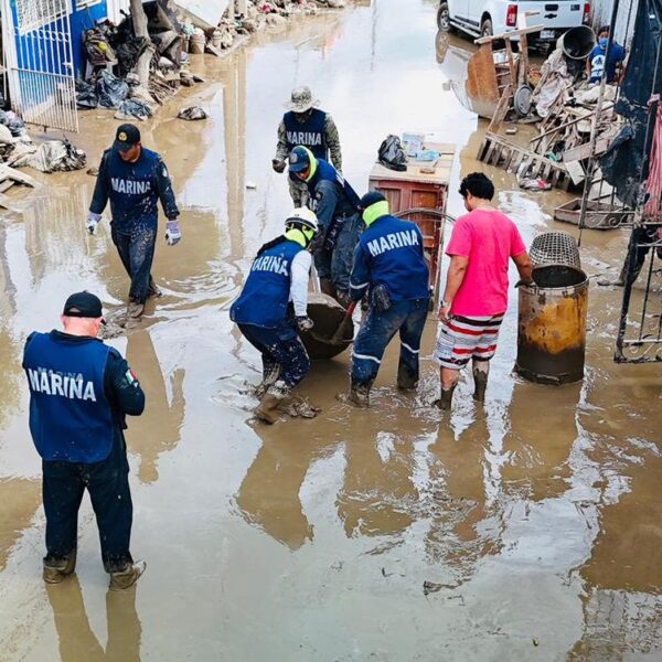 Aumenta a 70 la cifra de muertos por inundaciones en México