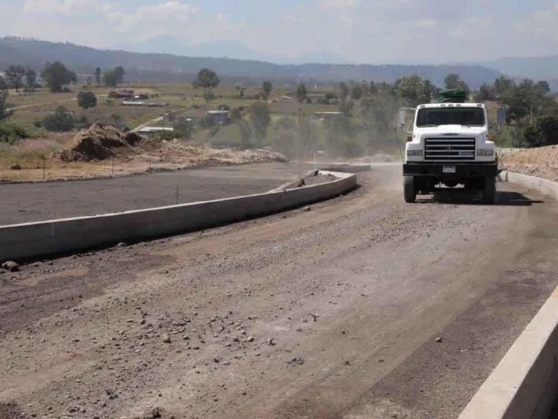 Supervisa Bedolla ampliación de av. Amalia Solórzano; registra avance del 65%