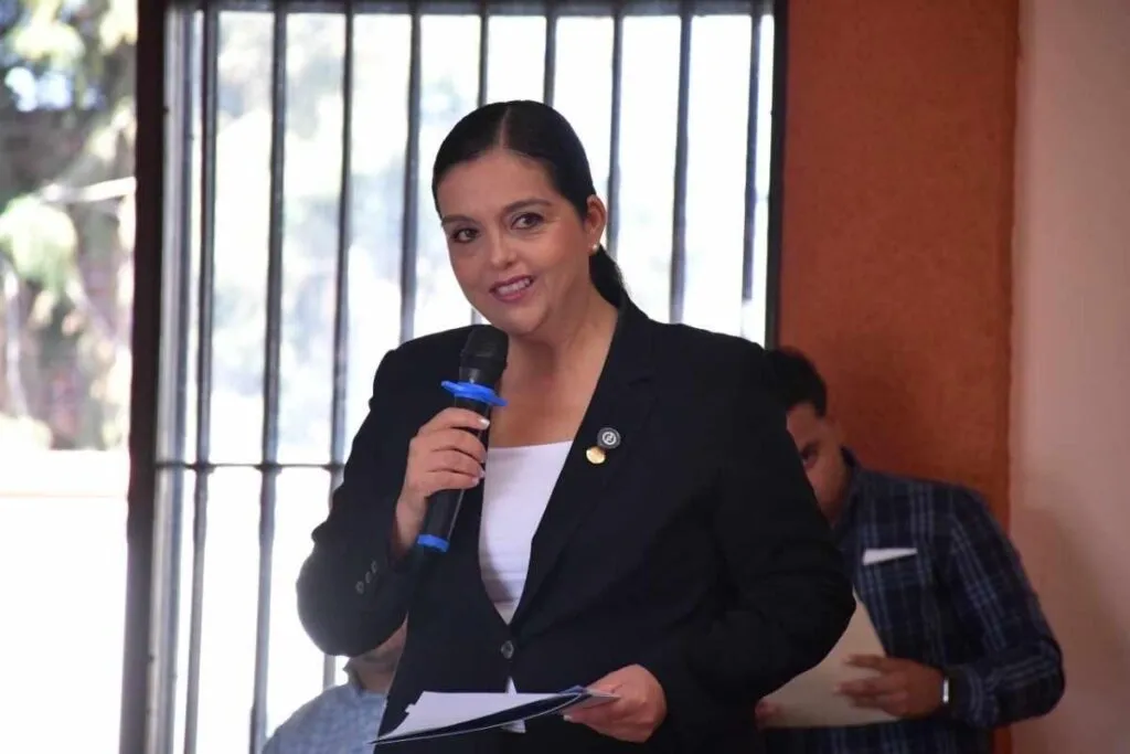 Tere Herrera reconoce labor médica en Michoacán 1