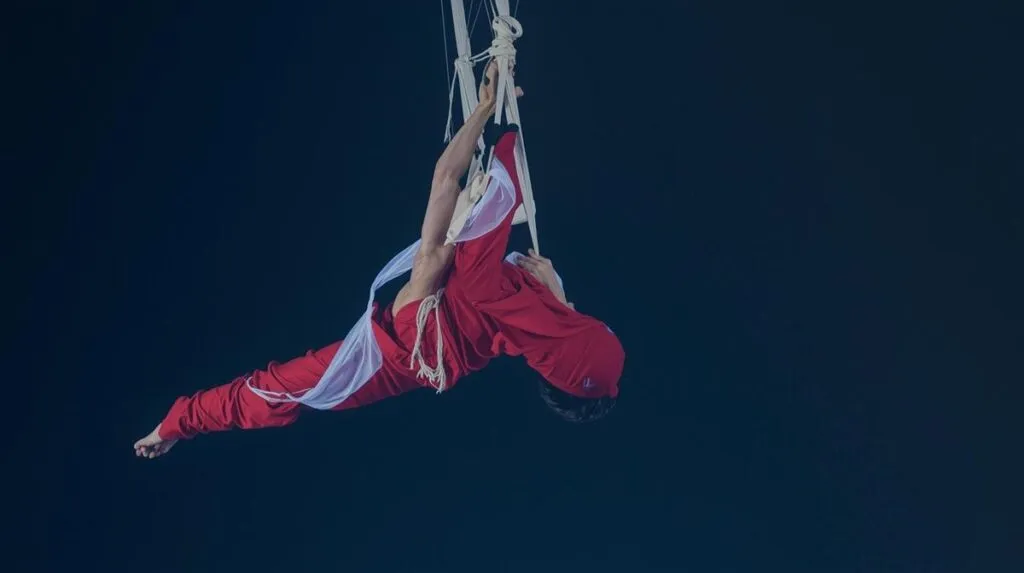Trapecista sufre aparatosa caída durante espectáculo del Magic Time Circus en Hidalgo 1