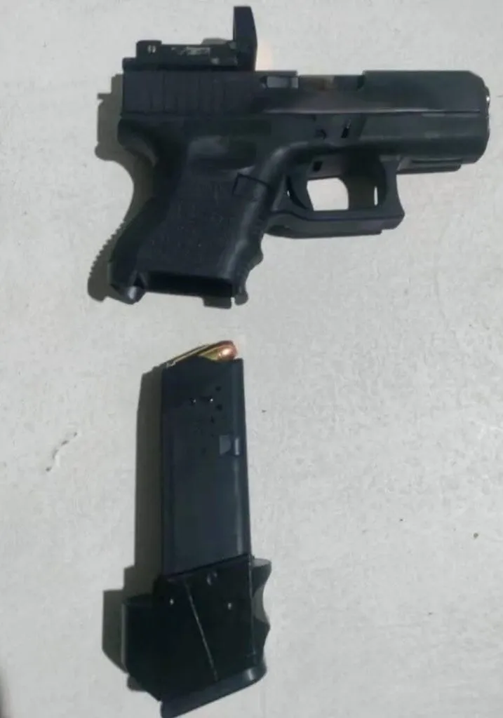 Tras persecución detienen a sujeto armado en Uruapan