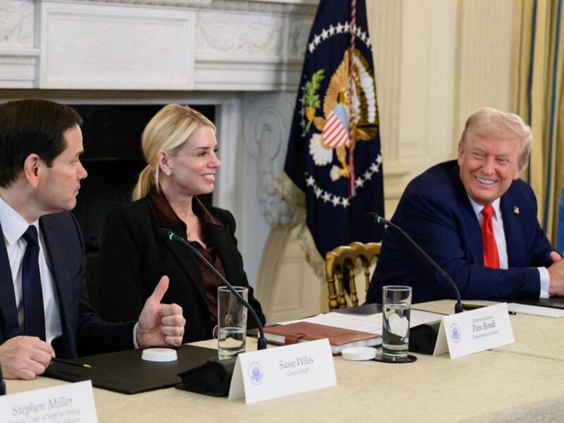 Trump firma el acuerdo para formalizar el cese al fuego entre Israel y Hamás por paz en Gaza