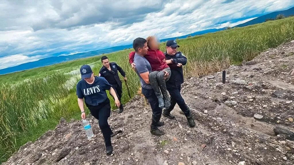 turista extraviada en lago de cuitzeo