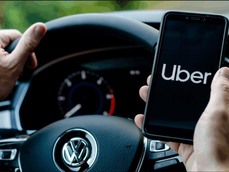 Uber y otras apps no están autorizadas para operar en aeropuertos de México: SICT