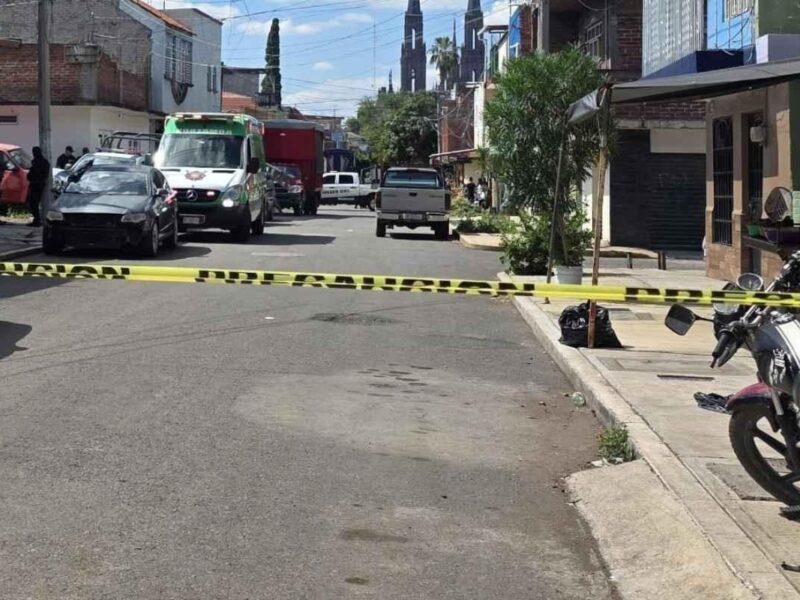 Un joven fue localizado sin vida en un terreno baldío de Zamora, víctima de varios disparos, asesinado