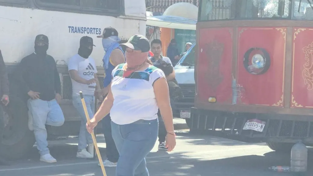 vandalizados tranvías de Morelia por el FNLS