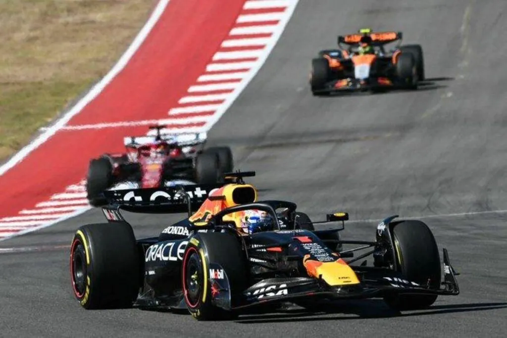 Verstappen con la ilusión del quinto título: conquista el GP de Estados Unidos 2025-1