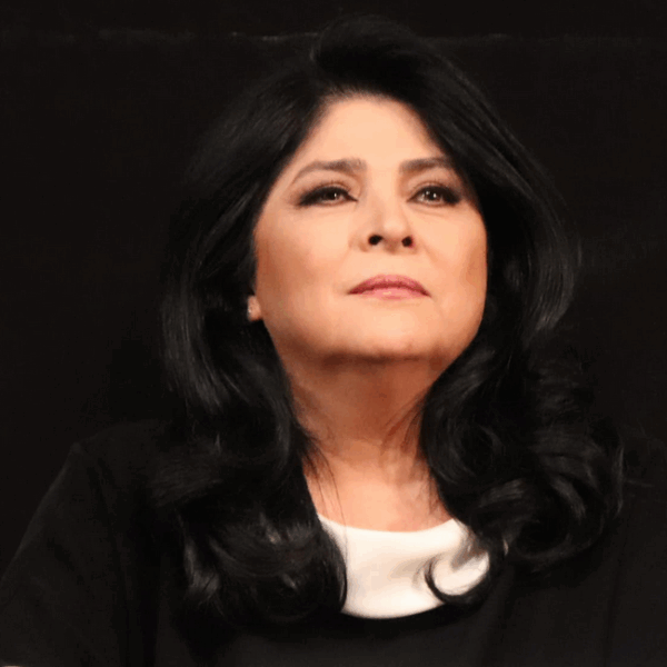 Victoria Ruffo y las comparaciones amorosas entre Derbez y Nodal