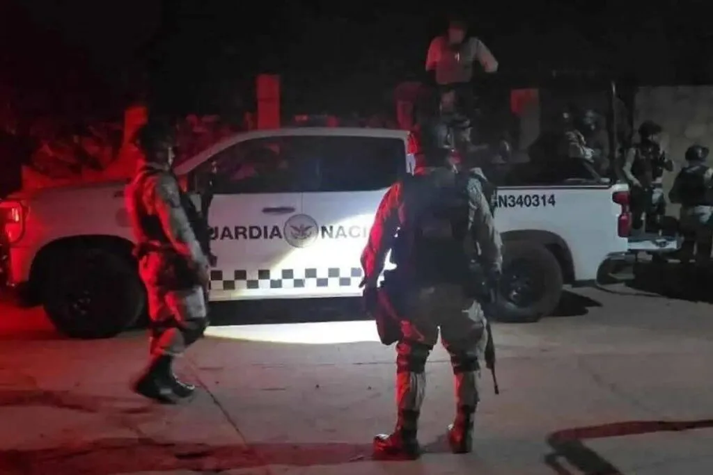 Violenta madrugada en Cuitzeo: atacan dos viviendas y queman una camioneta