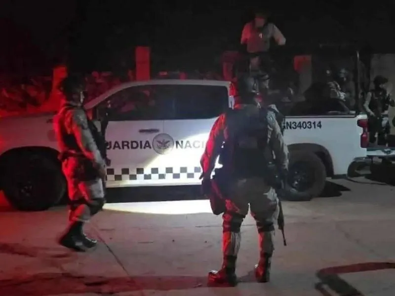Violenta madrugada en Cuitzeo: atacan dos viviendas y queman una camioneta