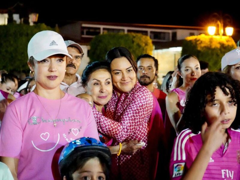 Zacapu se viste de rosa, las “Guerreras de la Esperanza” unen corazones por la prevención del cáncer de mama