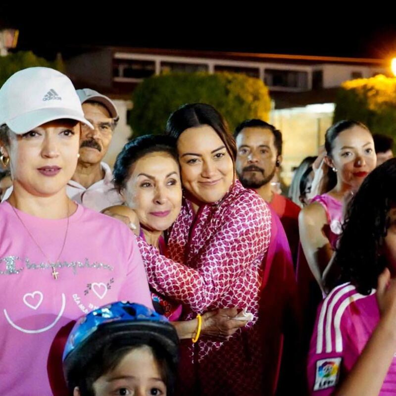 Zacapu se viste de rosa, las “Guerreras de la Esperanza” unen corazones por la prevención del cáncer de mama: Mónica Valdez
