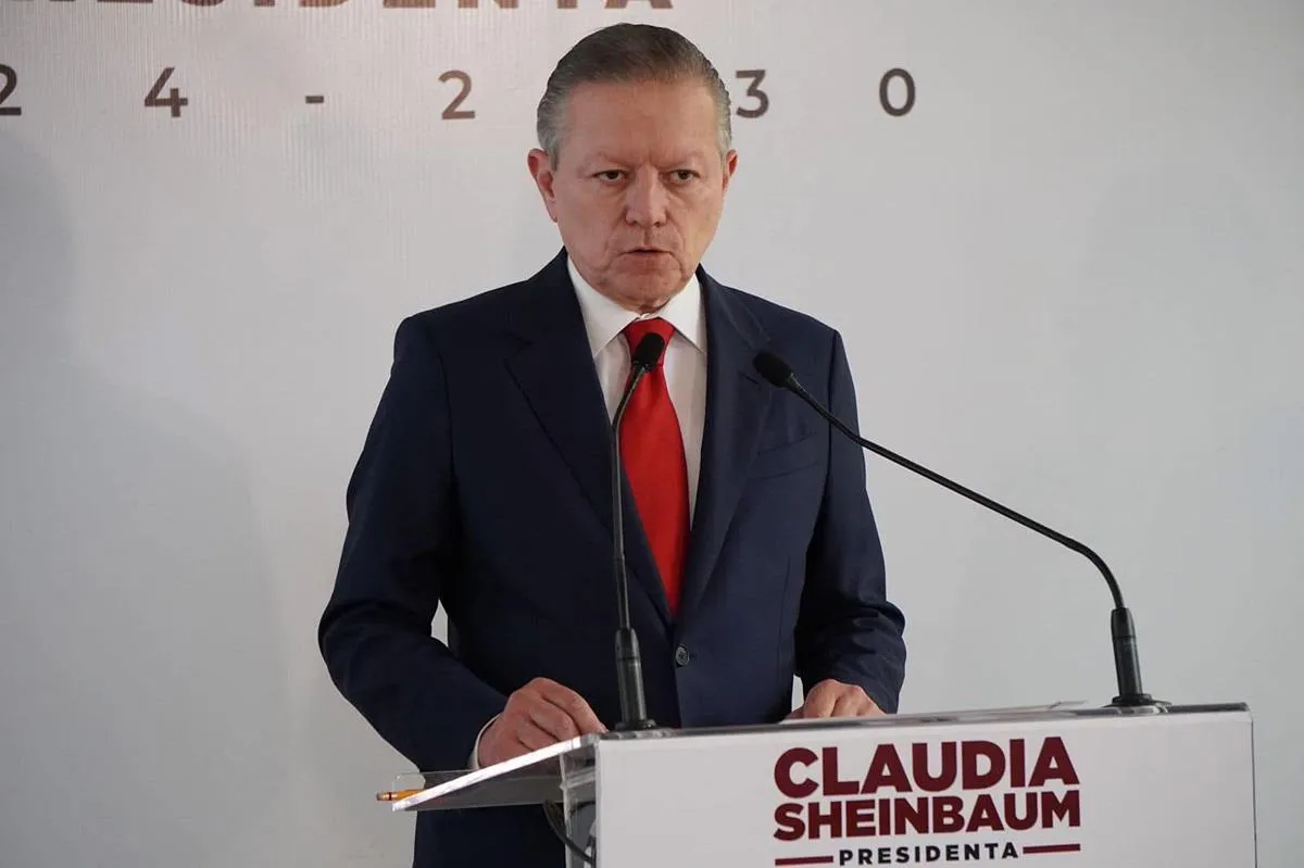 Zaldívar acusa a abogados de deudores fiscales de campaña contra la Ley de Amparo