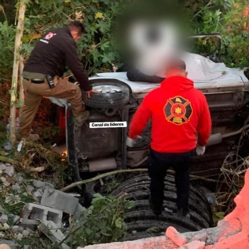 En accidente automovilístico en Jiquilpan pierden la vida tres personas y una más está lesionada
