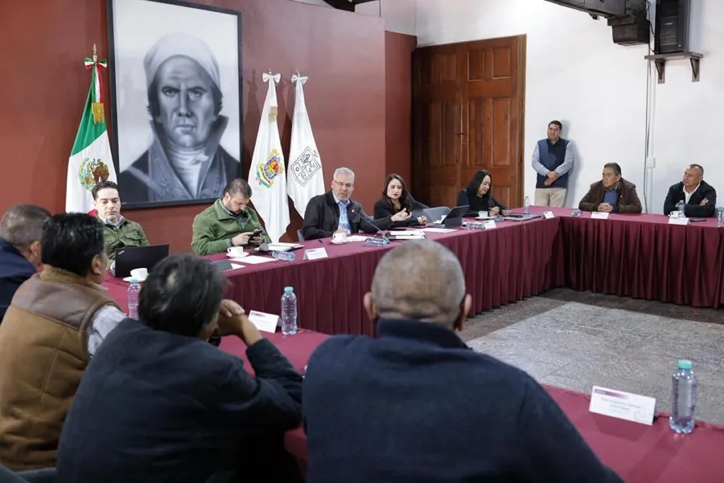 Acuerda Bedolla con transportistas descuentos en licencias chofer para el Buen Fin