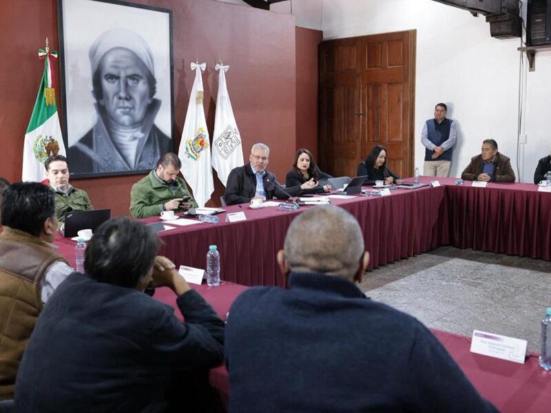 Acuerda Bedolla con transportistas descuentos en licencias chofer para el Buen Fin