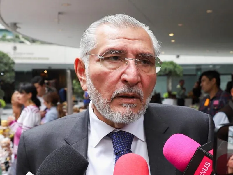 Adán Augusto López asegura que no supo que empresa de su conocido fue investigada por "huachicol"