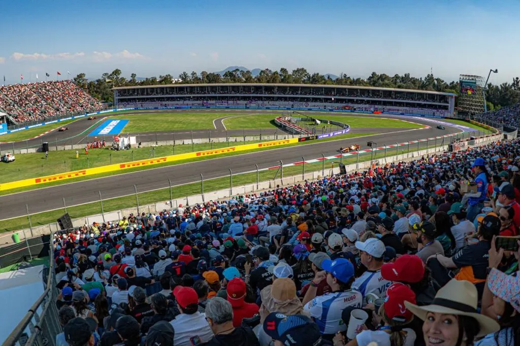 Agotados en su primera etapa los boletos para ver a Checo Pérez en el Gran Premio de México 2026-1
