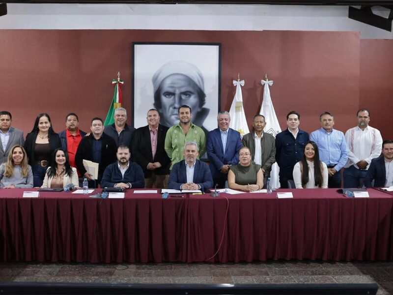 Alcaldes del PRI cierran filas y agradecen apoyo con el Plan Michoacán