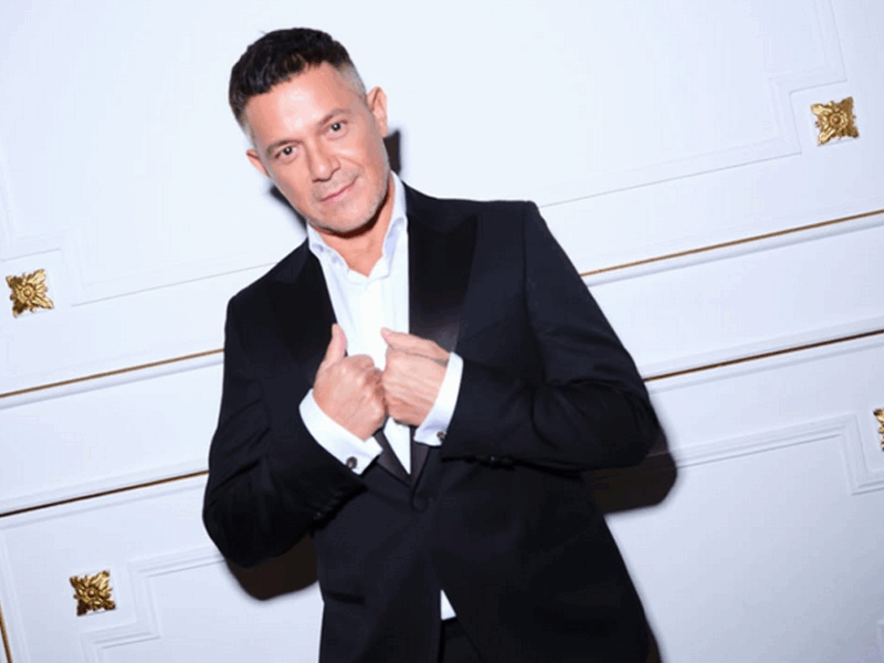Alejandro Sanz confirma proyecto teatral con sus canciones y evita hablar de Candela Márquez