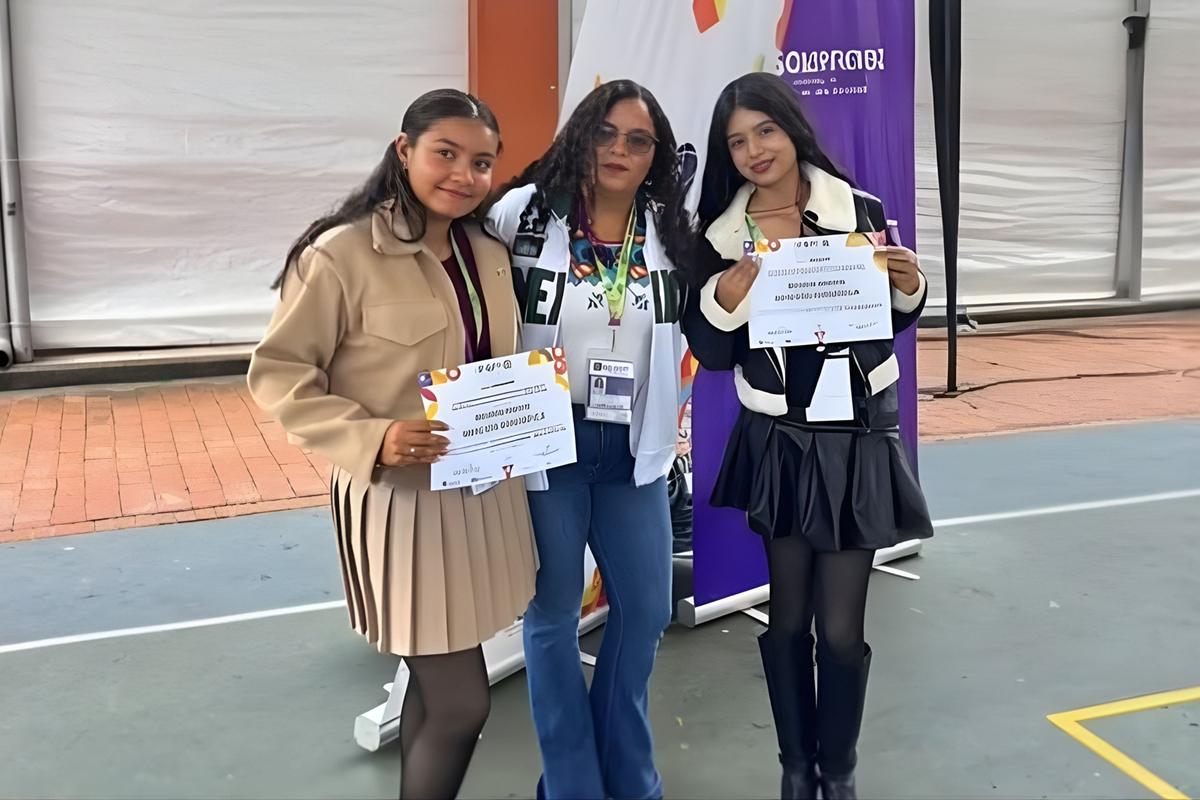 alumnas cecytem puruándiro mención colombia