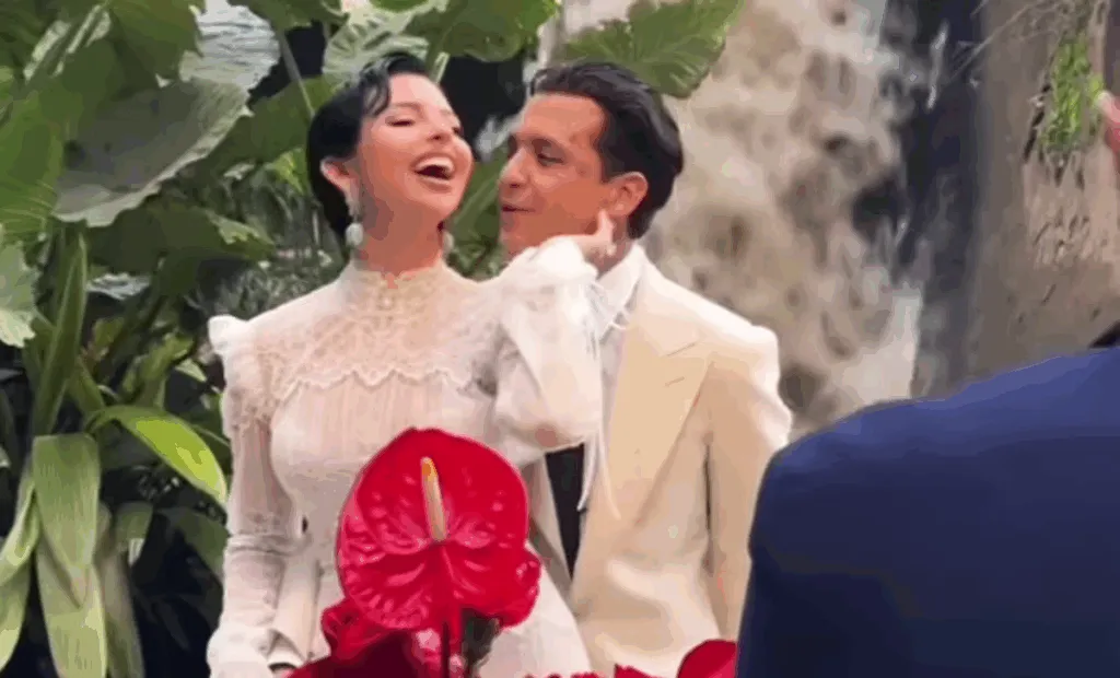 Ángela Aguilar genera revuelo al insinuar boda religiosa en mayo durante encuentro con fans en Irving, Texas-1