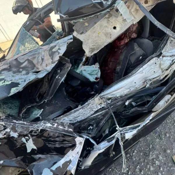 Aparatoso accidente en la Morelia-Salamanca deja a conductor herido de gravedad