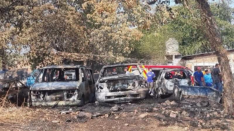 Arde taller de hojalatería en Huetamo; solo reportan daños materiales-2
