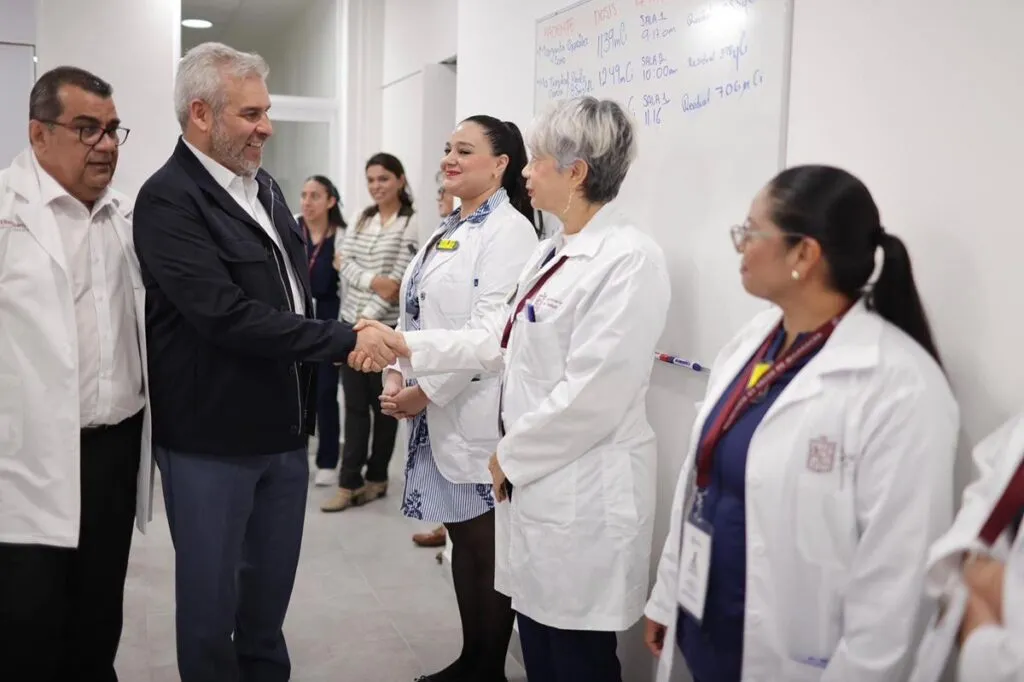 Asegura Bedolla cierre de año con pagos garantizados para salud