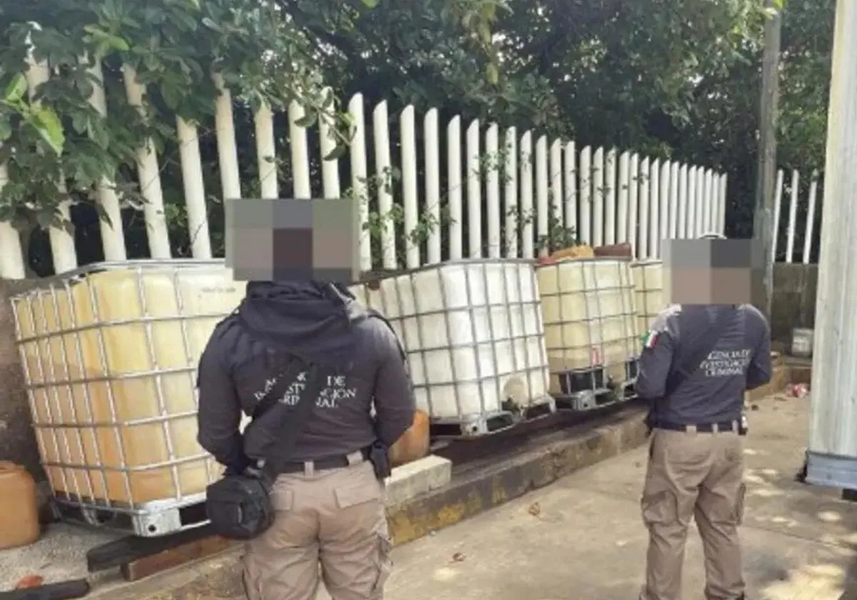 Aseguran casi 2 mil 500 litros de presunto "huachicol" en Veracruz