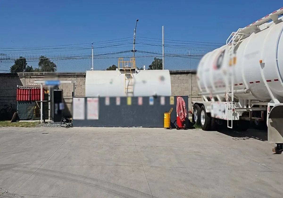 Aseguran más de 324 mil litros de hidrocarburo en Tlaquepaque, Jalisco