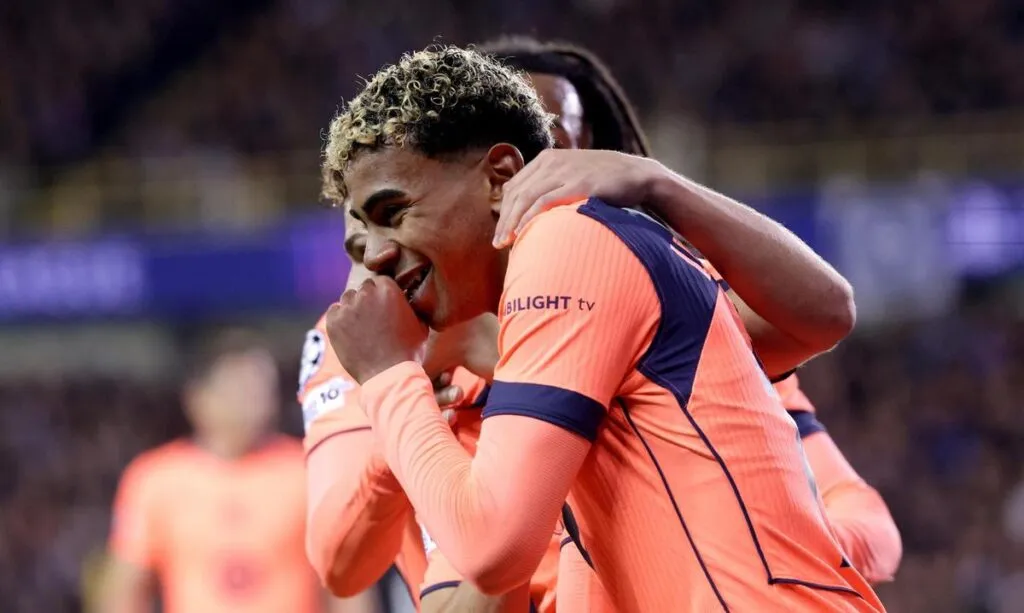 Barcelona rescata el empate con autogol del Brujas