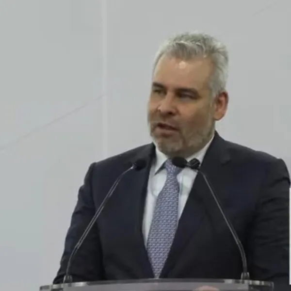 Bedolla no descarta móvil político en el asesinato de Carlos Manzo