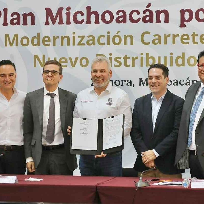 Bedolla y RCO concretan distribuidor vial en La Rinconada, acceso estratégico a Zamora