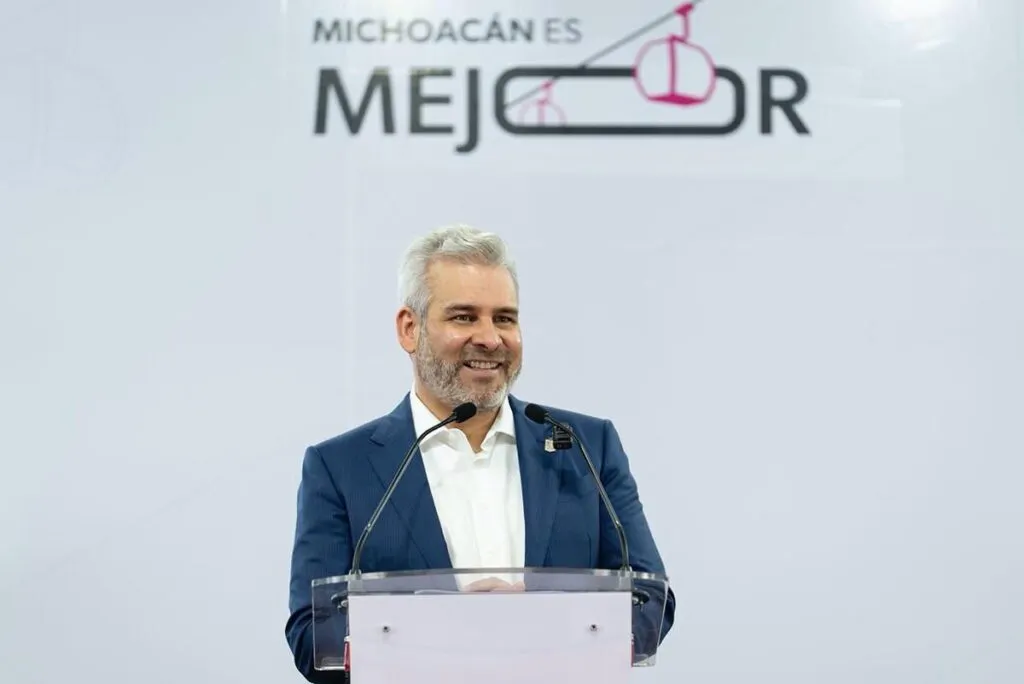 Beneficiados con Beca Gertrudis Bocanegra más de 98 mil 500 universitarios michoacanos: Bedolla