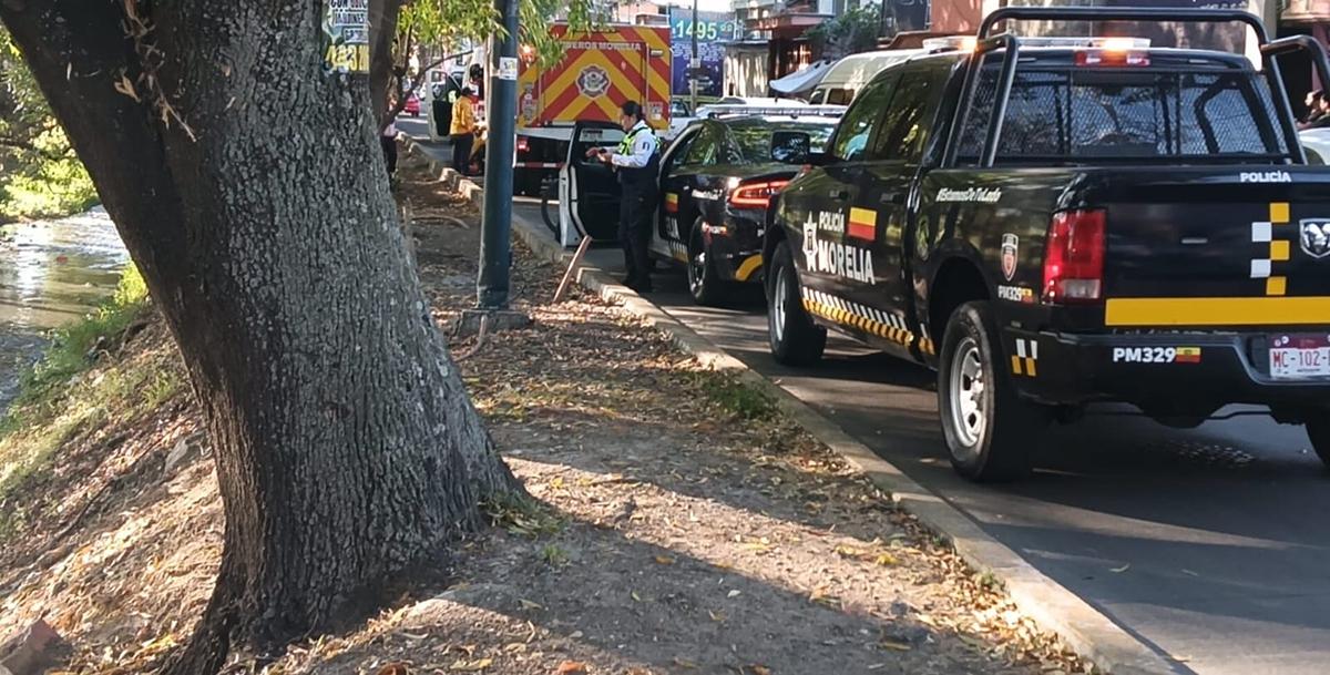 Cae mujer de la tercera edad al Río Grande de Morelia