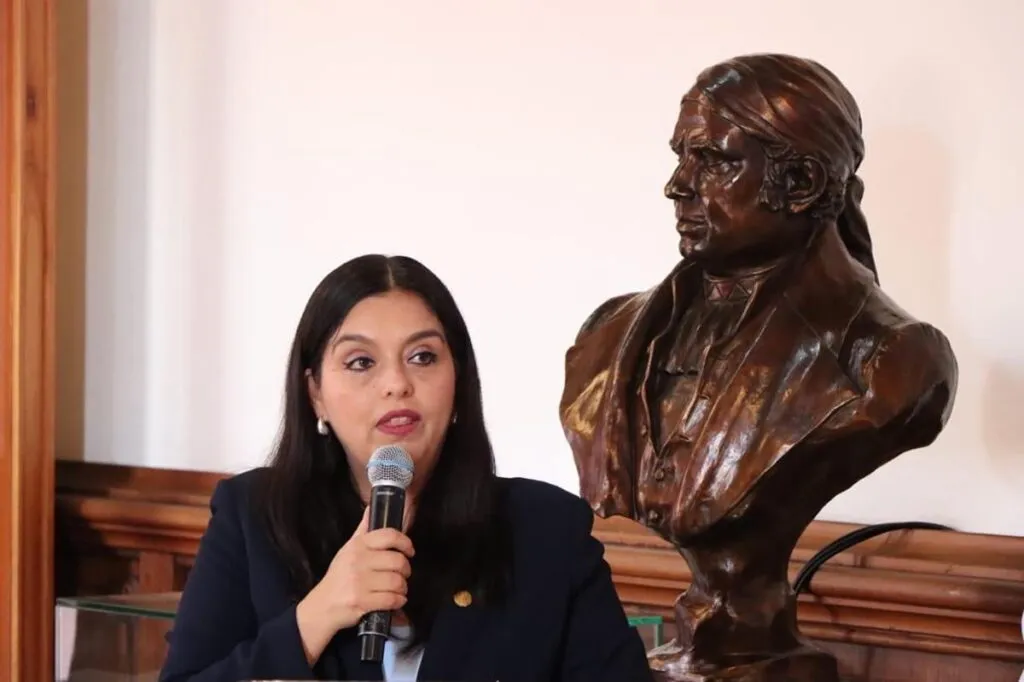 Comisión de la Familia encabeza presentación del libro “Dinámicas Familiares Morelianas Contemporáneas”-2