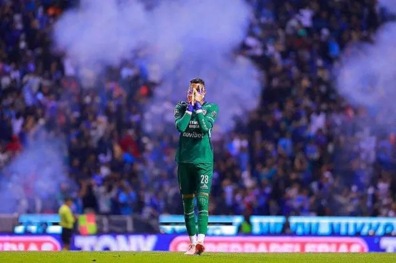 Cruz Azul se queda sin Kevin Mier para la Liguilla