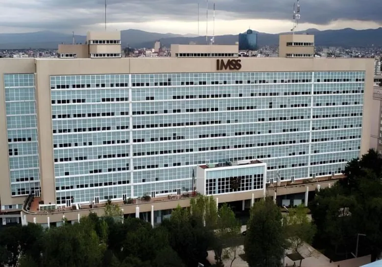 ¿De cuánto será la Pensión Mínima del IMSS en 2026? Esto es lo que recibirán los jubilados el próximo año