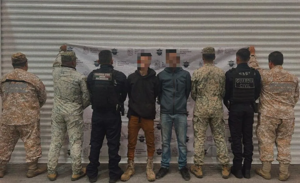 Detenidos dos hombres con más de 15 mil litros de hidrocarburo en una pipa: SSP-1