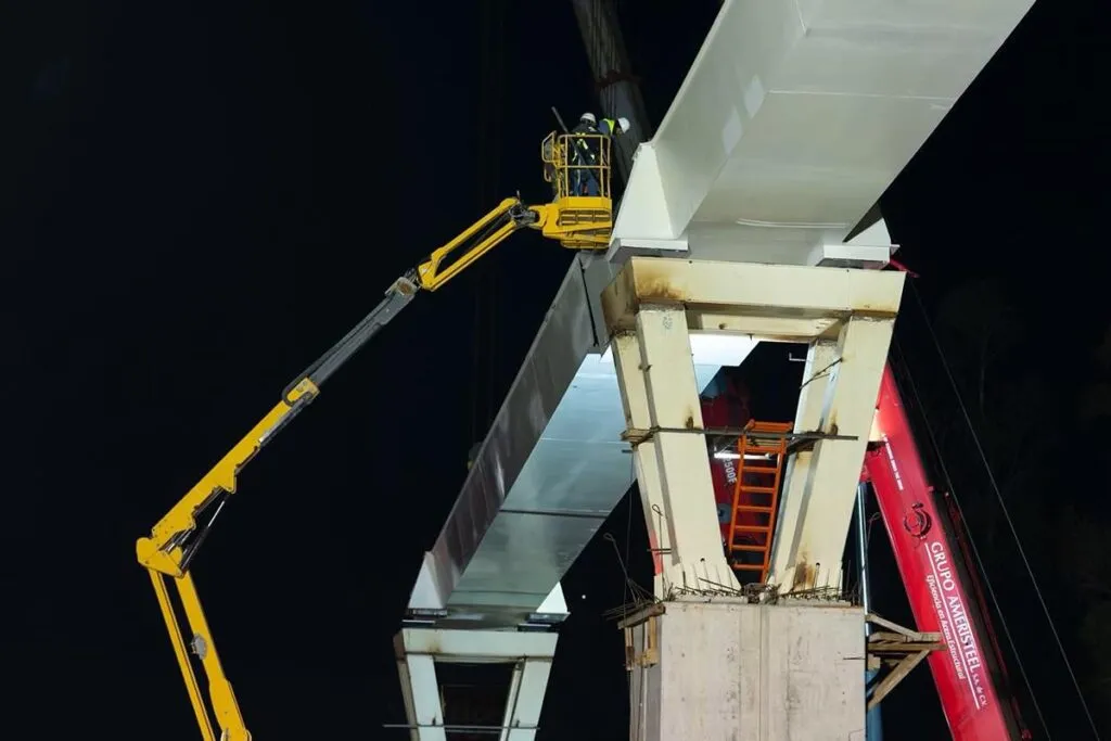 distribuidor vial de salida a Pátzcuaro avanza