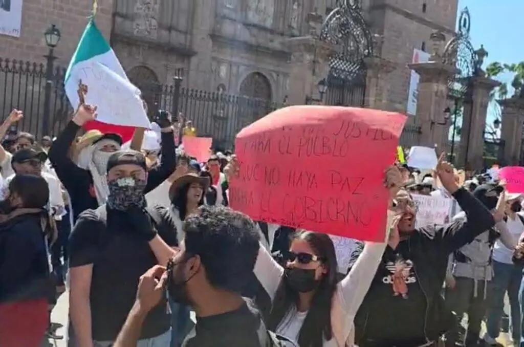 Disturbios en protestas del Centro Histórico de Morelia registran nuevamente violencia